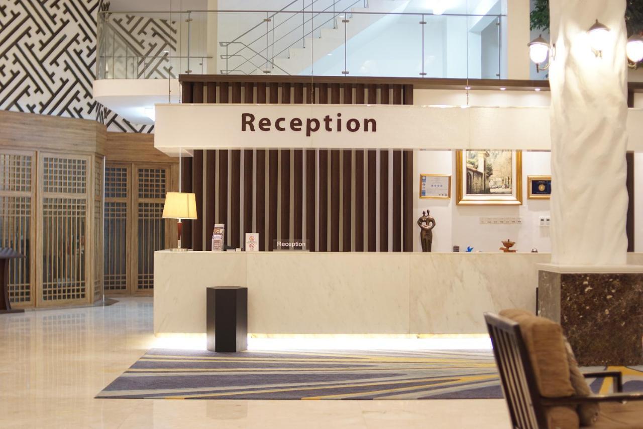 Forbis Hotel Serang Kültér fotó